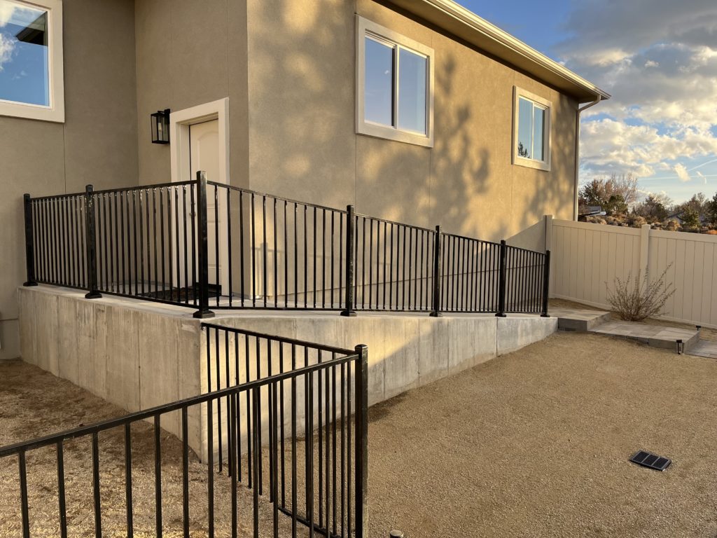 metal fencing 