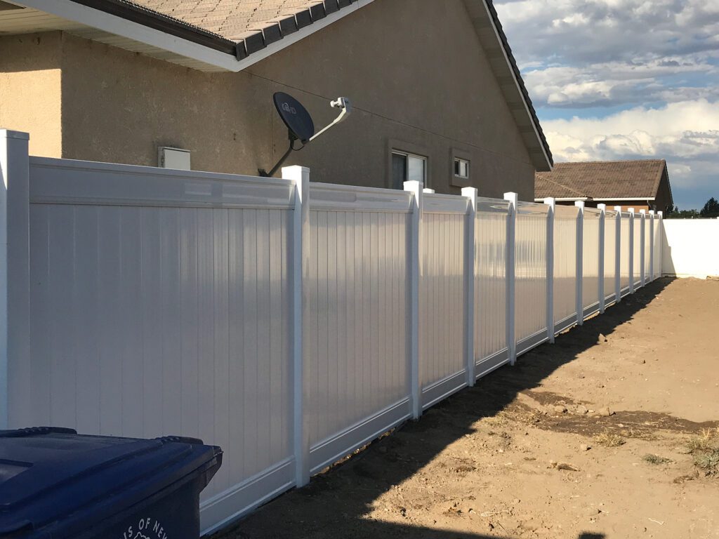 vinyl fencing suppliers near me
