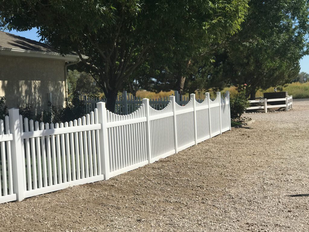 vinyl fence gate 