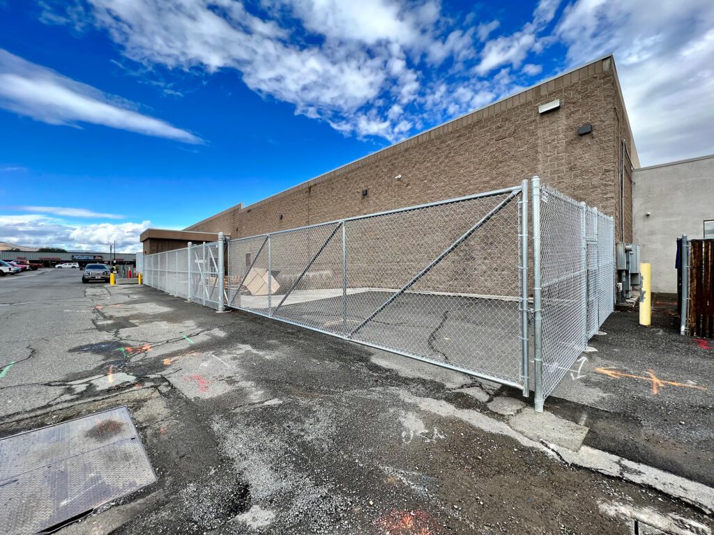 bottom rails for chain link fence 