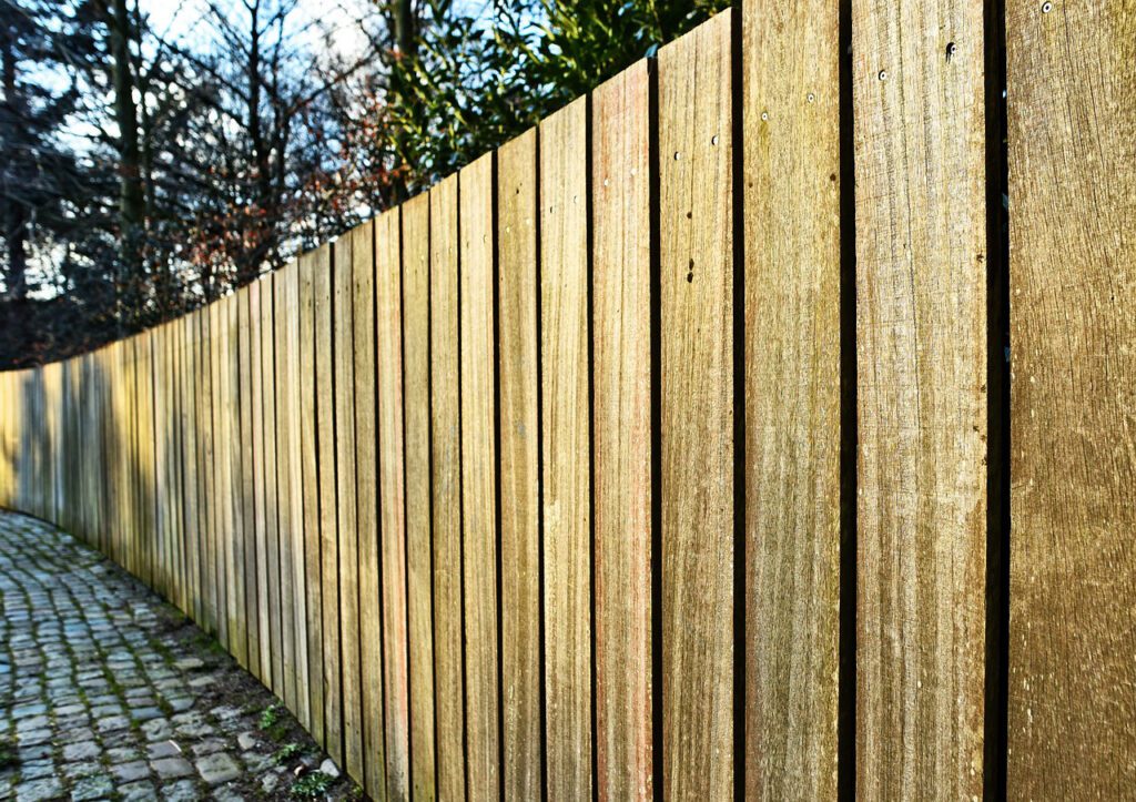 fence contractors and nevada fence company 
